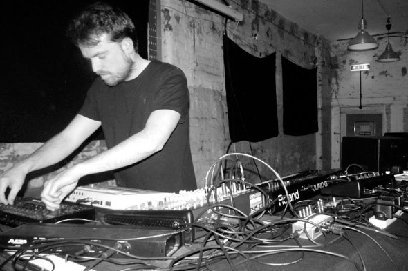 Ecoutes Au Vert / Genève / Aventures sonores au grand air! / John Heckle - Boiler Room live set + link to selected video performances / 1999203871